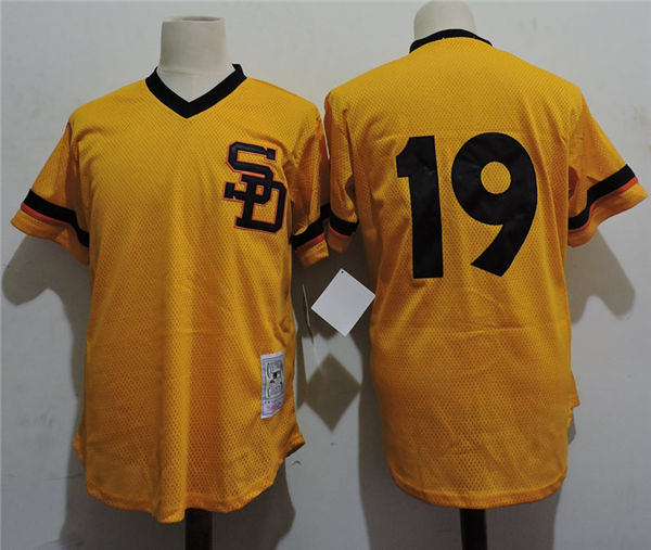 Men's San Diego Padres #19 Tony Gwynn Mitchell & Ness Gold 1982 Authentic Cooperstown Collection Mesh Batting Practice Jersey