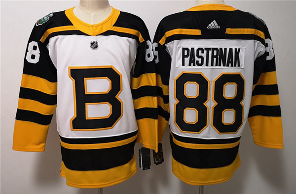 Mens Boston Bruin #88 David Pastrnak adidas White 2019 Winter Classic Jersey