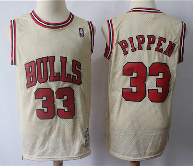 Mens Chicago Bulls #33 Scottie Pippen Cream Mitchell & Ness Hardwood Classics Throwback Jersey