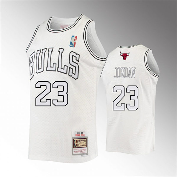 Mens Chicago Bulls #23 Michael Jordan Mitchell & Ness 1997-98 White Out Hardwood Classics Jersey