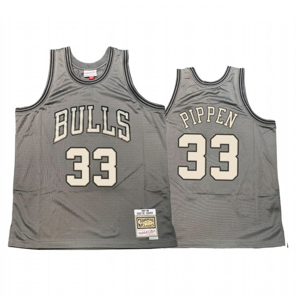 Mens Chicago Bulls #33 Scottie Pippen Mitchell & Ness Gray Hardwood Classics Throwback Jersey
