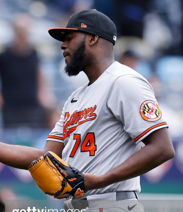 Mens Baltimore Orioles #74 Felix Bautista Nike Grey Road Flexbase Player Jersey