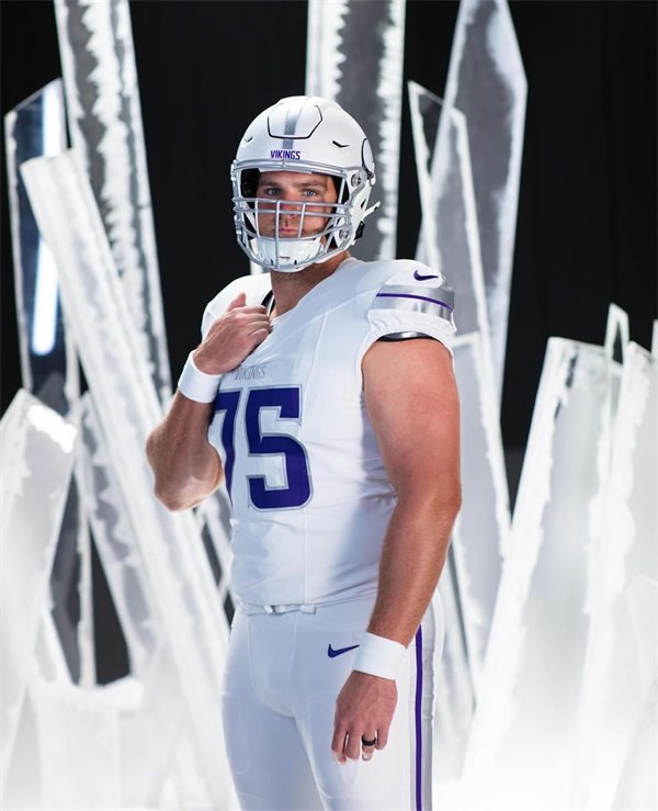 Men's Minnesota Vikings #75 Brian O'neill Nike White Alternate Vapor F.U.S.E. Winter Warrior Limited Jersey