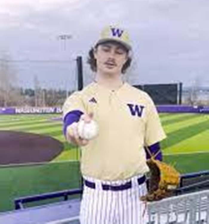 Washington Huskies #22 Max Banks 2025 Yellow College Baseball Game Jersey